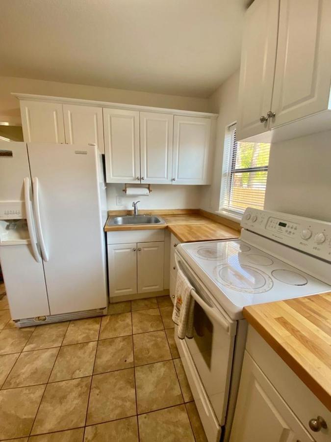 Two Fully Equipped Apartments And A Studio 5 Miles From The Beach St. Petersburg Bagian luar foto